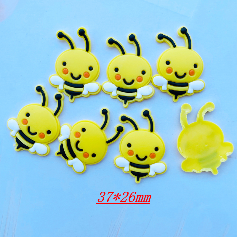 10 / 15 Pieces Of New Kawaii S - Embellishment Glue Craft review and price
